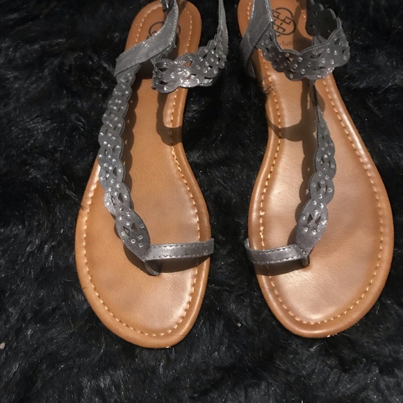Sandals - Picture 2 of 3